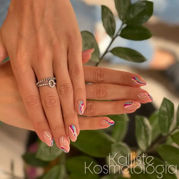 Stylizacja paznokci - manicure żelowy w salonie kosmetycznym w Rzeszowie