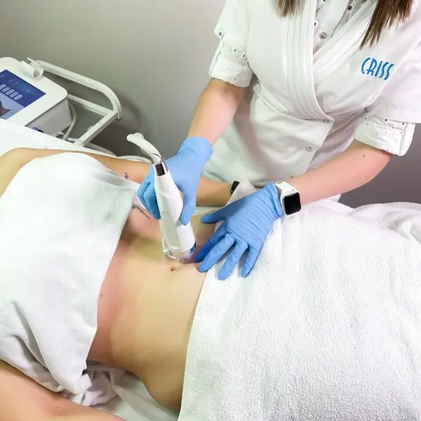 Radiofrekwencja mikroigłowa na ciało – regeneracja i poprawa napięcia skóry wykonywana w Rzeszowie